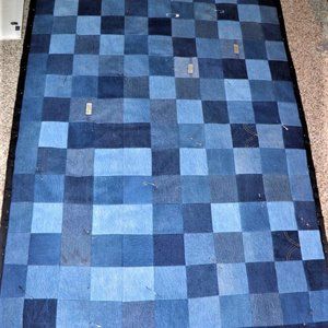 QUILT = DENIM FABRIC THROW/LAP